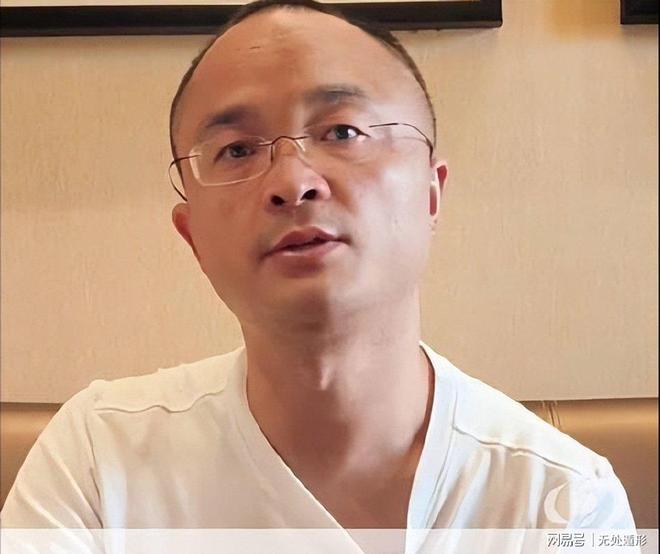 黄健翔暗讽董路:不可能永远欺骗所有人!董路回应:口贩子 可笑