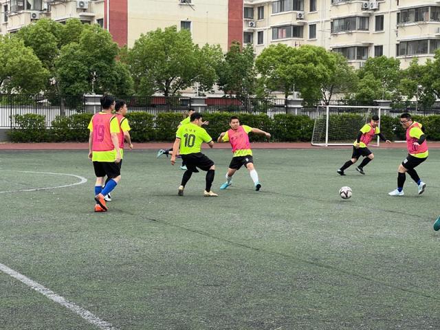 郭涵煜进决赛20年后冲中国双打温网第二冠,孙心然遭逆转痛失冠军