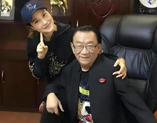 锐评:自媒体评论切勿越界!你不喜欢不代表不应该存在!
