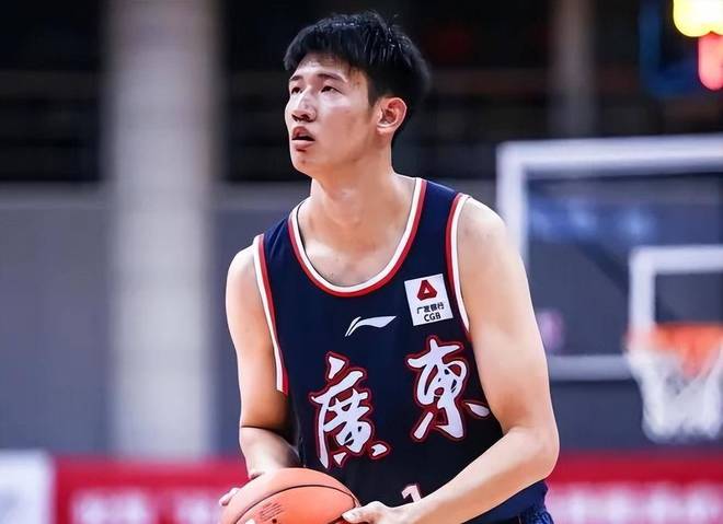 41岁C罗回击:我入选国家队因表现而非资历!若不被信任我第1个走