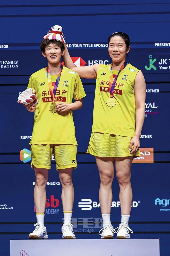 豪掷超4000万买豪宅!“玉女歌手”勇闯金融圈,又干出个隐形富婆