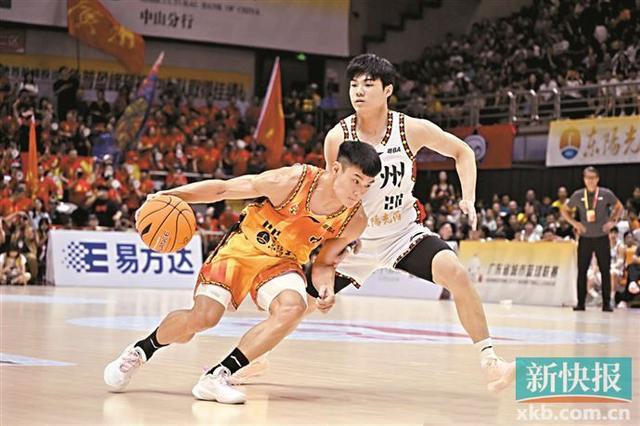 挤走董卿、靠爹上位、隐婚生子?央视穷鬼龙洋 私生活传言太离谱