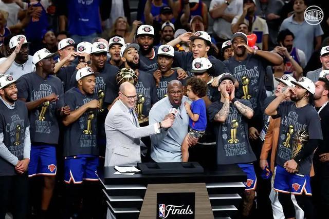 广东3消息!徐昕拒绝NBA马刺邀请,杜锋深夜发声,张昊或连续报销