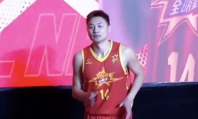 广东队加价续约奎因,年薪或超1200万,多支球队报价萨姆纳