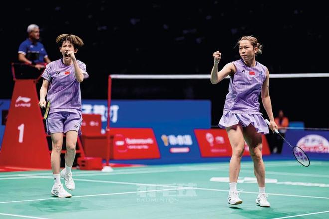 豪掷超4000万买豪宅!“玉女歌手”勇闯金融圈,又干出个隐形富婆