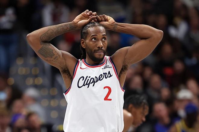 凭借《东宫》走红,35岁女星彭小苒被指直播服装暴露,工作室回应:未能预判多机位拍摄及转身、抬手带来的隐私风险,已处理相关争议片段