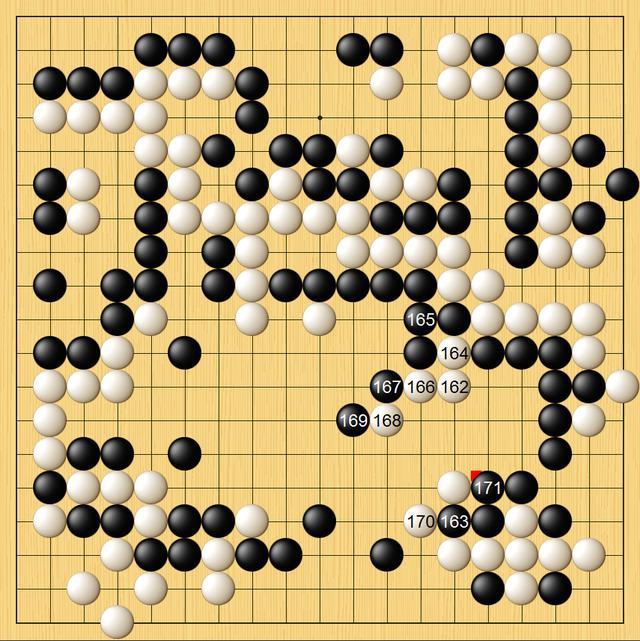 引战太离谱了!大头超了詹姆斯、约基奇,甩开鸭梨一条纽约大街!