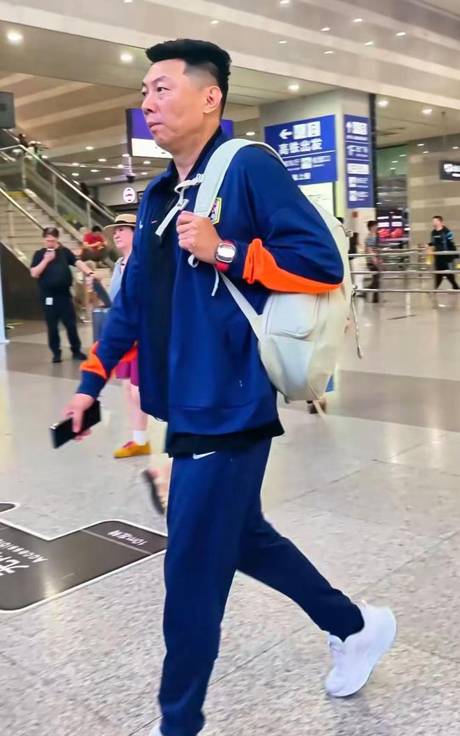 “台球皇帝”亨得利转战直播间，重构斯诺克观赛新范式